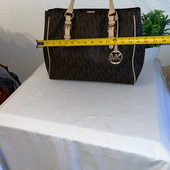 Michael Kors Dark Brown and Tan Logo Tote - Picture 8 of 16
